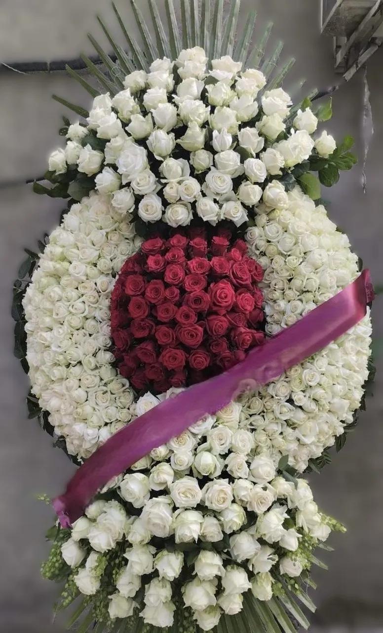 Wreath with white and pink roses | ծաղիկներ, ծաղկեպսակներ, բույսեր Երևան