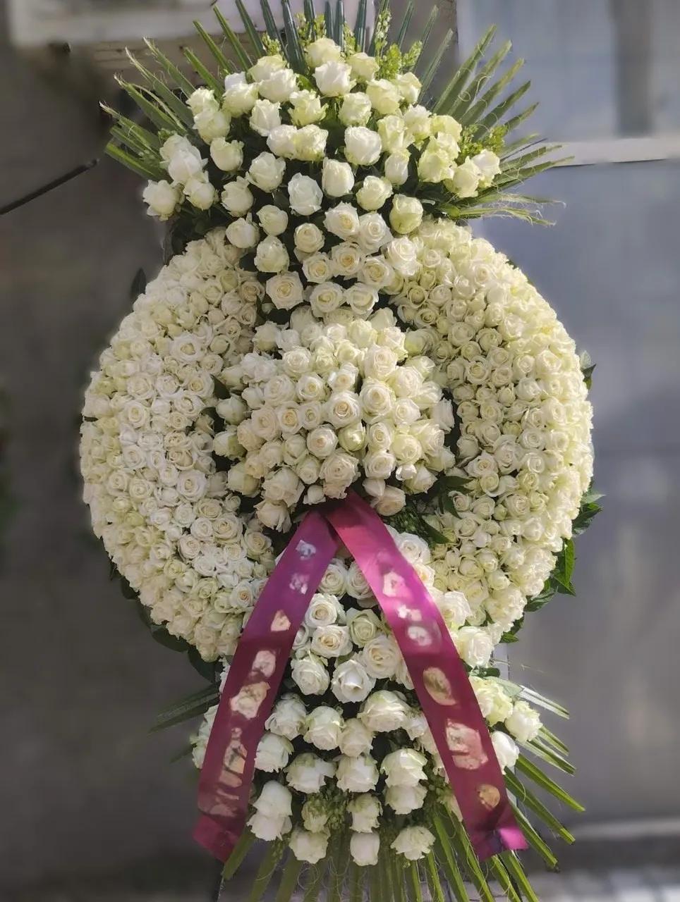 Wreath with white roses | ծաղիկներ, ծաղկեպսակներ, բույսեր Երևան