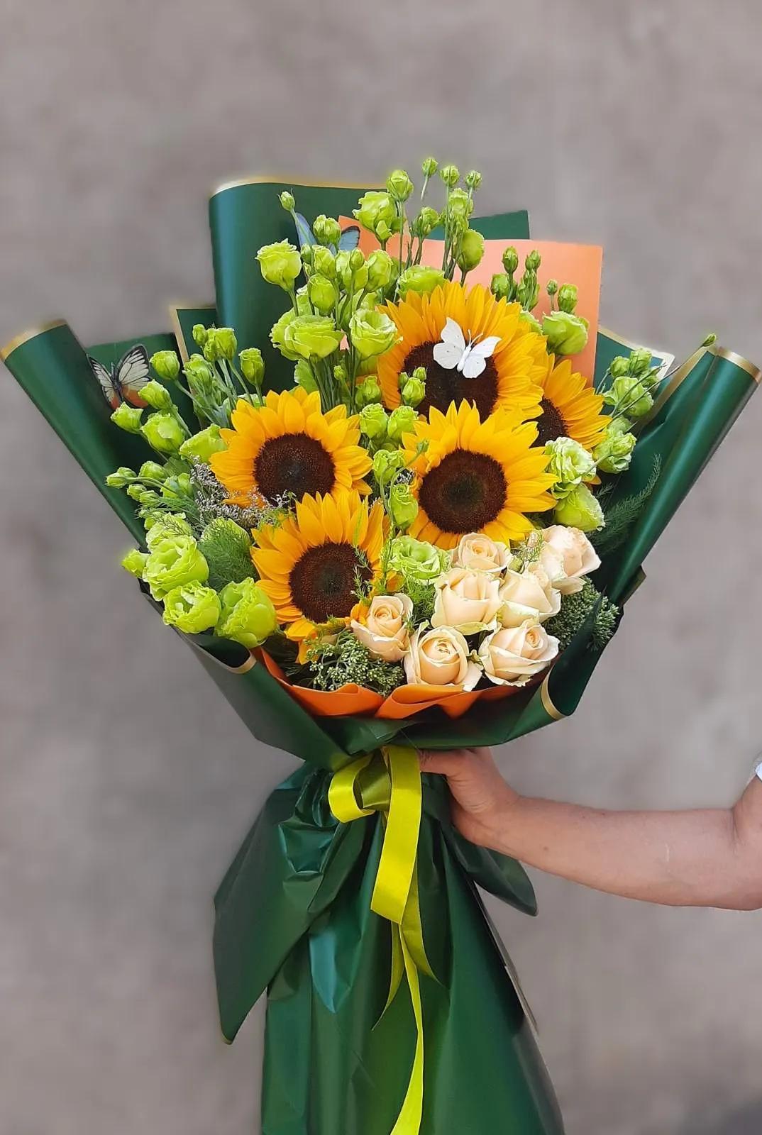 Bunch of sunflowers | ծաղիկներ, ծաղկեպսակներ, բույսեր Երևան