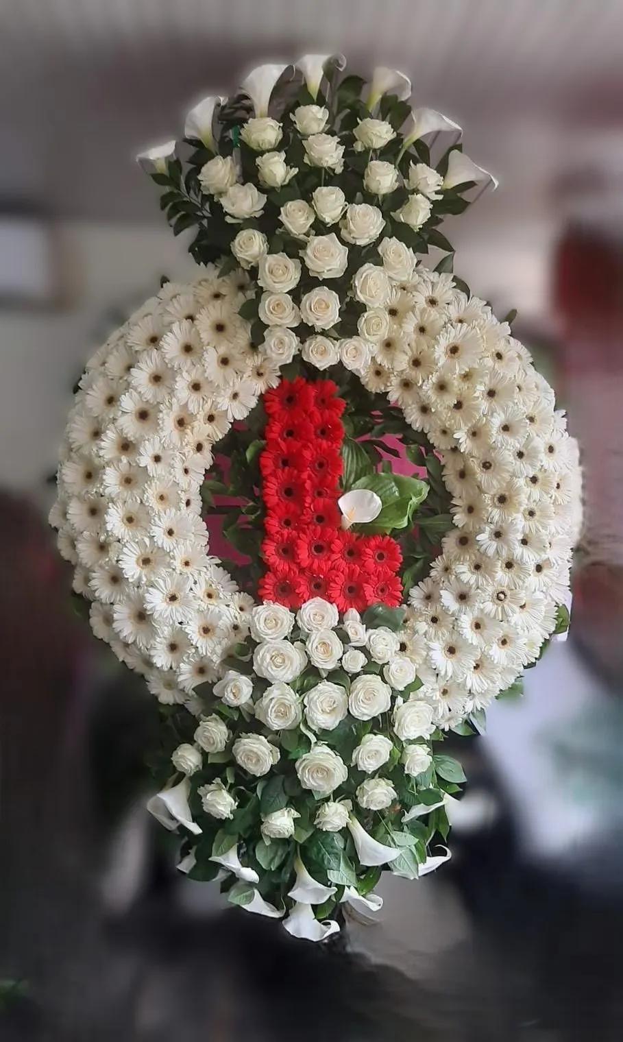 Wreath for funeral with gorgeous white flowers | ծաղիկներ, ծաղկեպսակներ, բույսեր Երևան