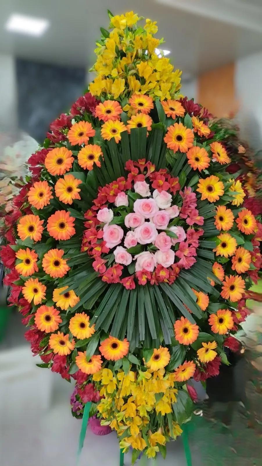 A classic oval funeral wreath | ծաղիկներ, ծաղկեպսակներ, բույսեր Երևան