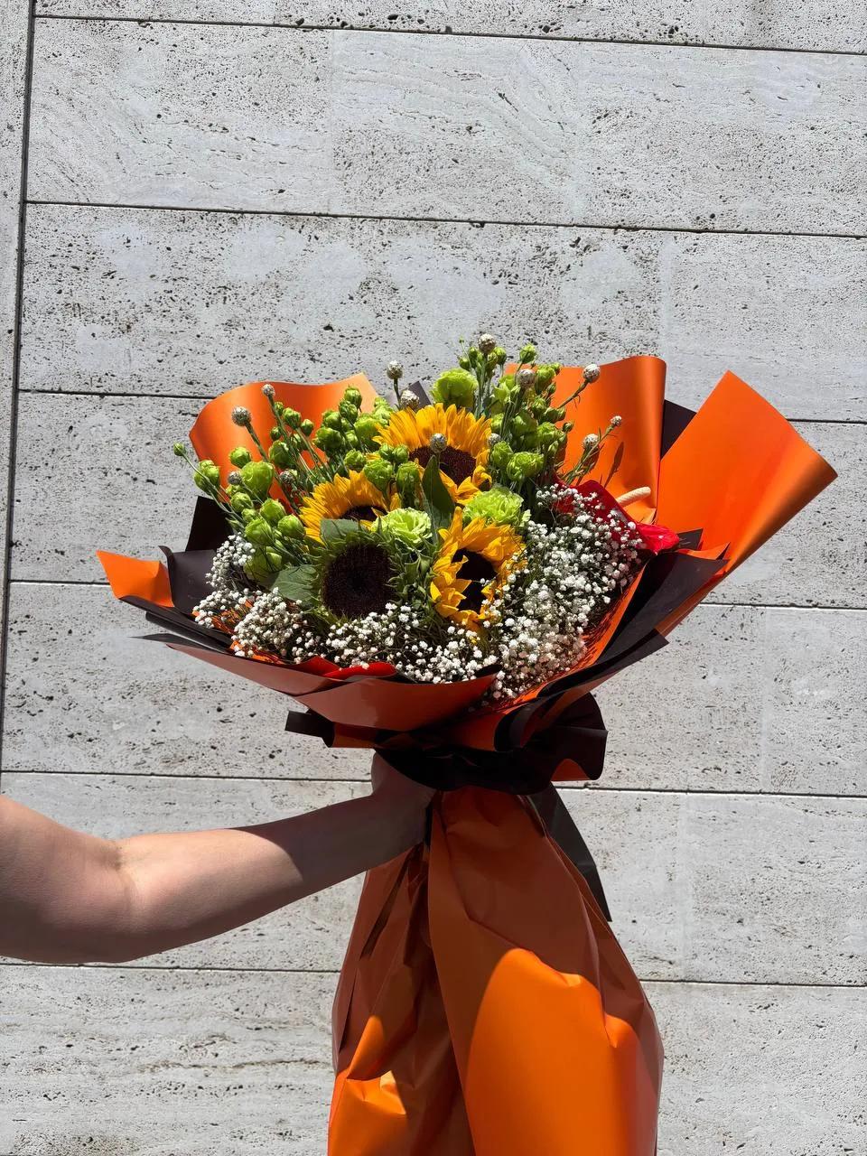 A bunch of sunflowers | ծաղիկներ, ծաղկեպսակներ, բույսեր Երևան