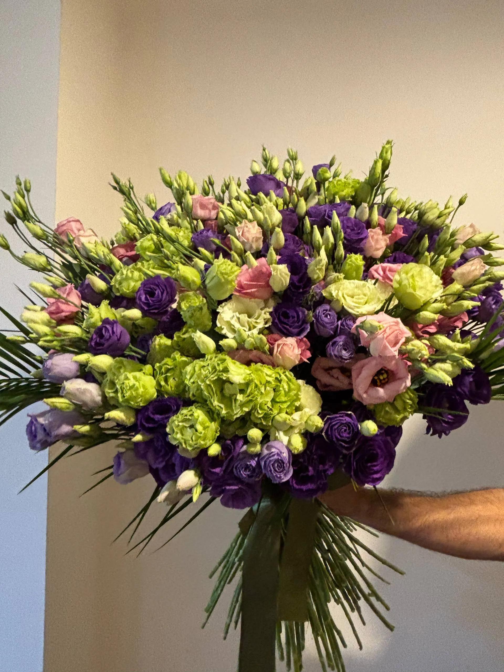 Bunch of lisianthus | ծաղիկներ, ծաղկեպսակներ, բույսեր Երևան
