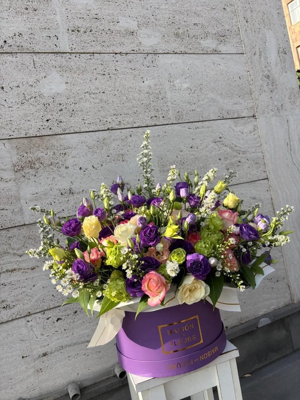 Lisianthus in a box | ծաղիկներ, ծաղկեպսակներ, բույսեր Երևան
