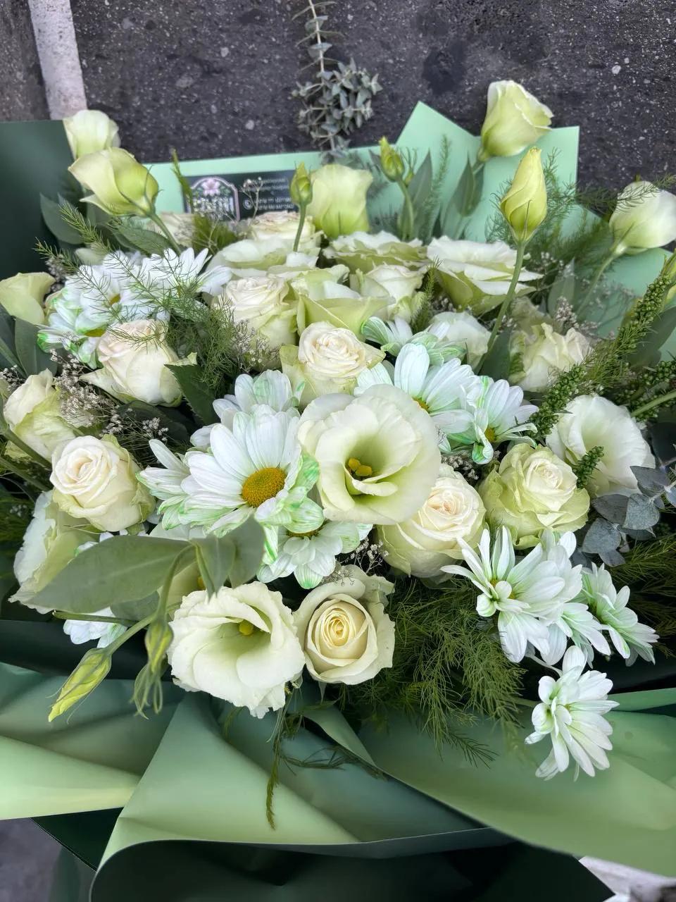 Bunch "Delicacy" | ծաղիկներ, ծաղկեպսակներ, բույսեր Երևան