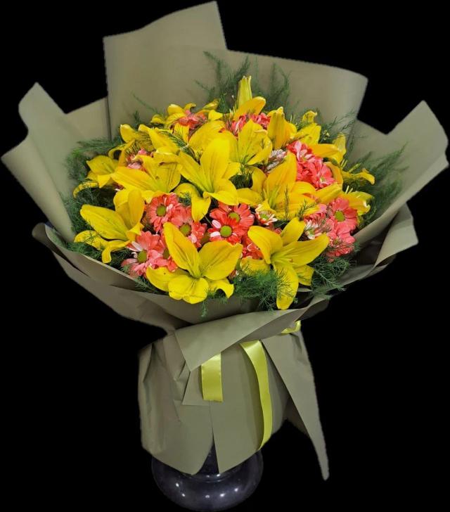 Lily and chrysanthemum in one bouquet | ծաղիկներ, ծաղկեպսակներ, բույսեր - առաքում Երևան