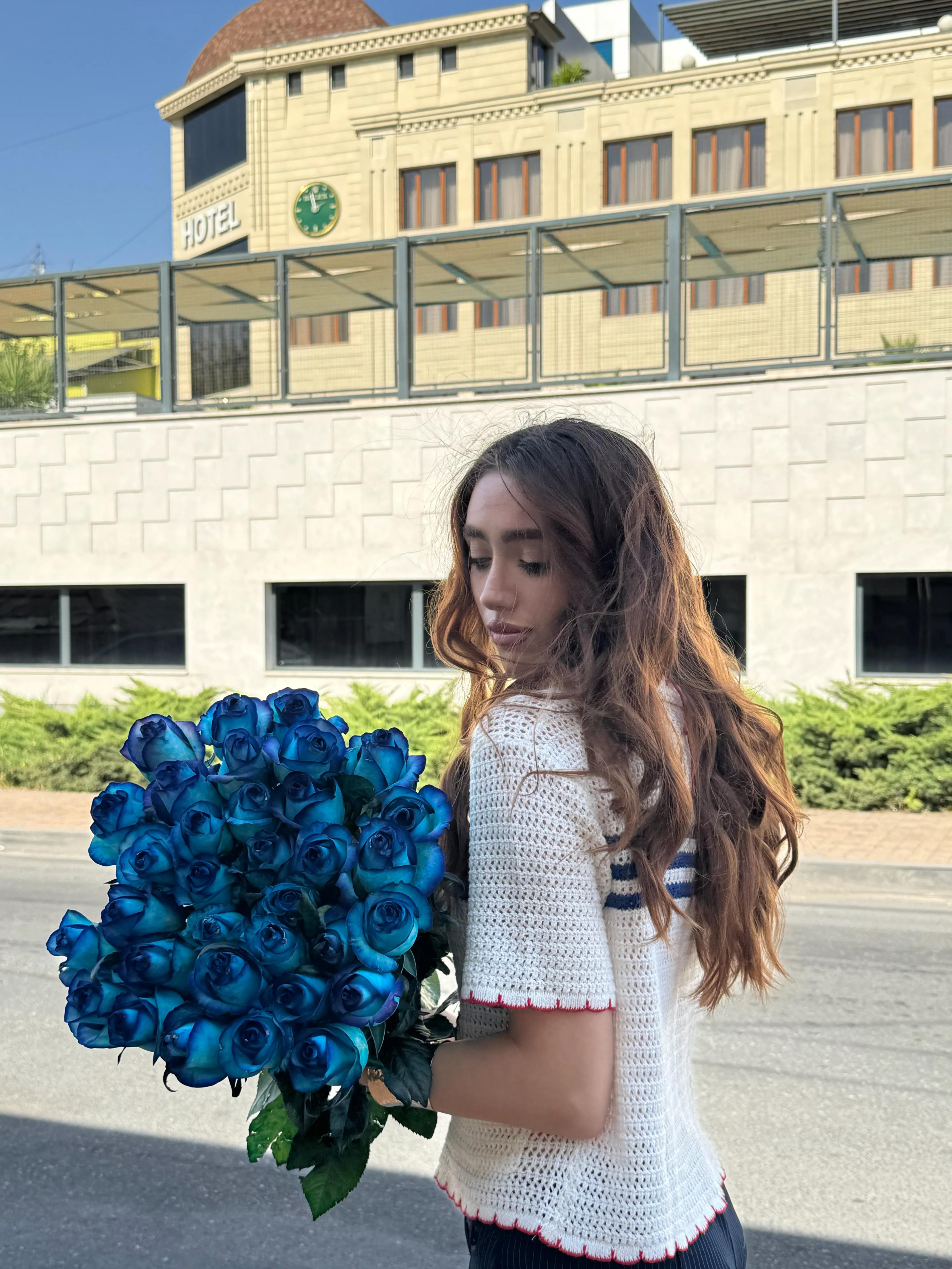 A bunch of blue roses | ծաղիկներ, ծաղկեպսակներ, բույսեր - առաքում Երևան