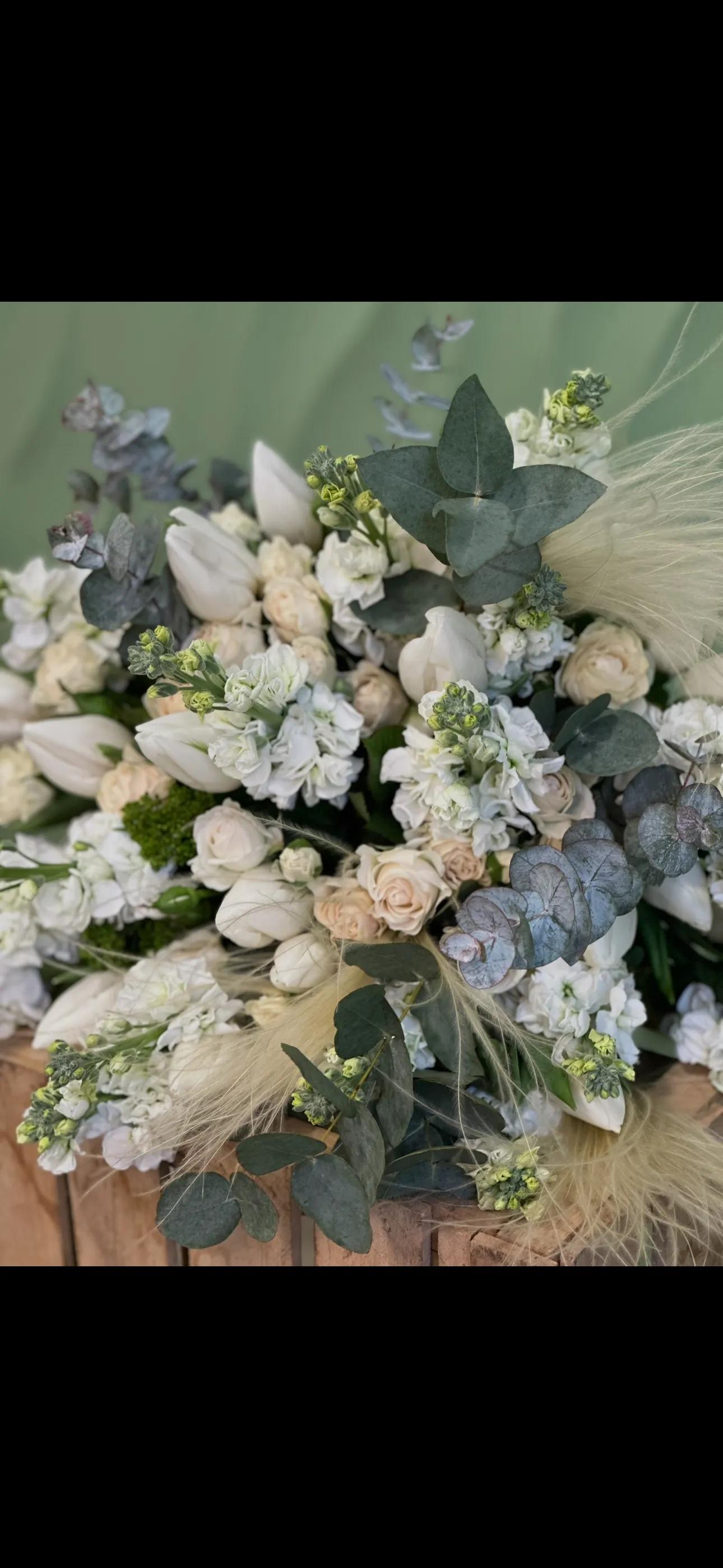 A big white bunch | ծաղիկներ, ծաղկեպսակներ, բույսեր - առաքում Երևան