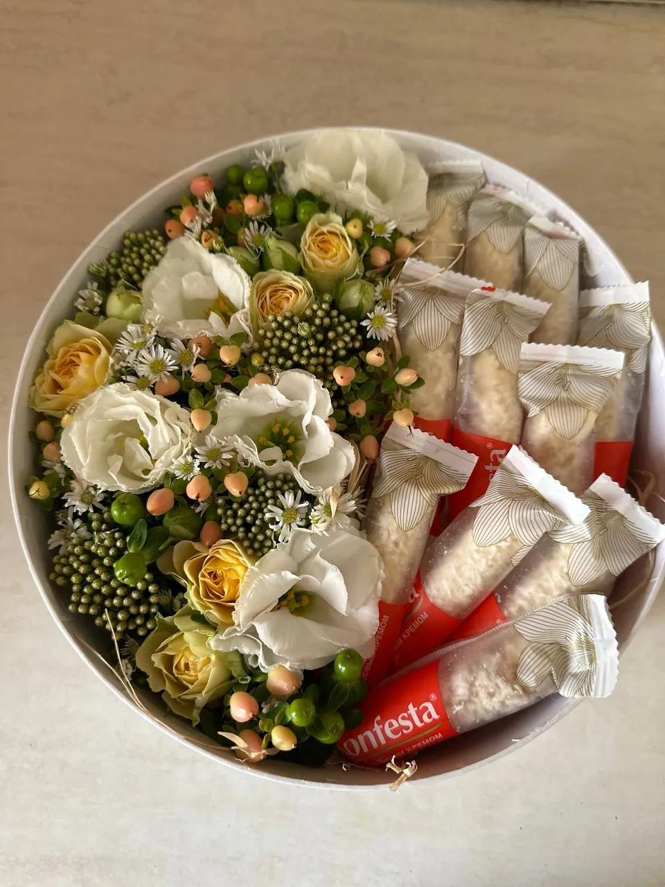 Box "Smile" | ծաղիկներ, ծաղկեպսակներ, բույսեր Երևան
