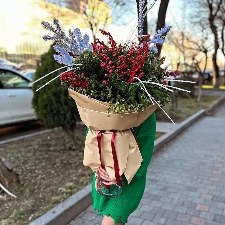 Букет "Новогодний" | ծաղիկներ, ծաղկեպսակներ, բույսեր Երևան