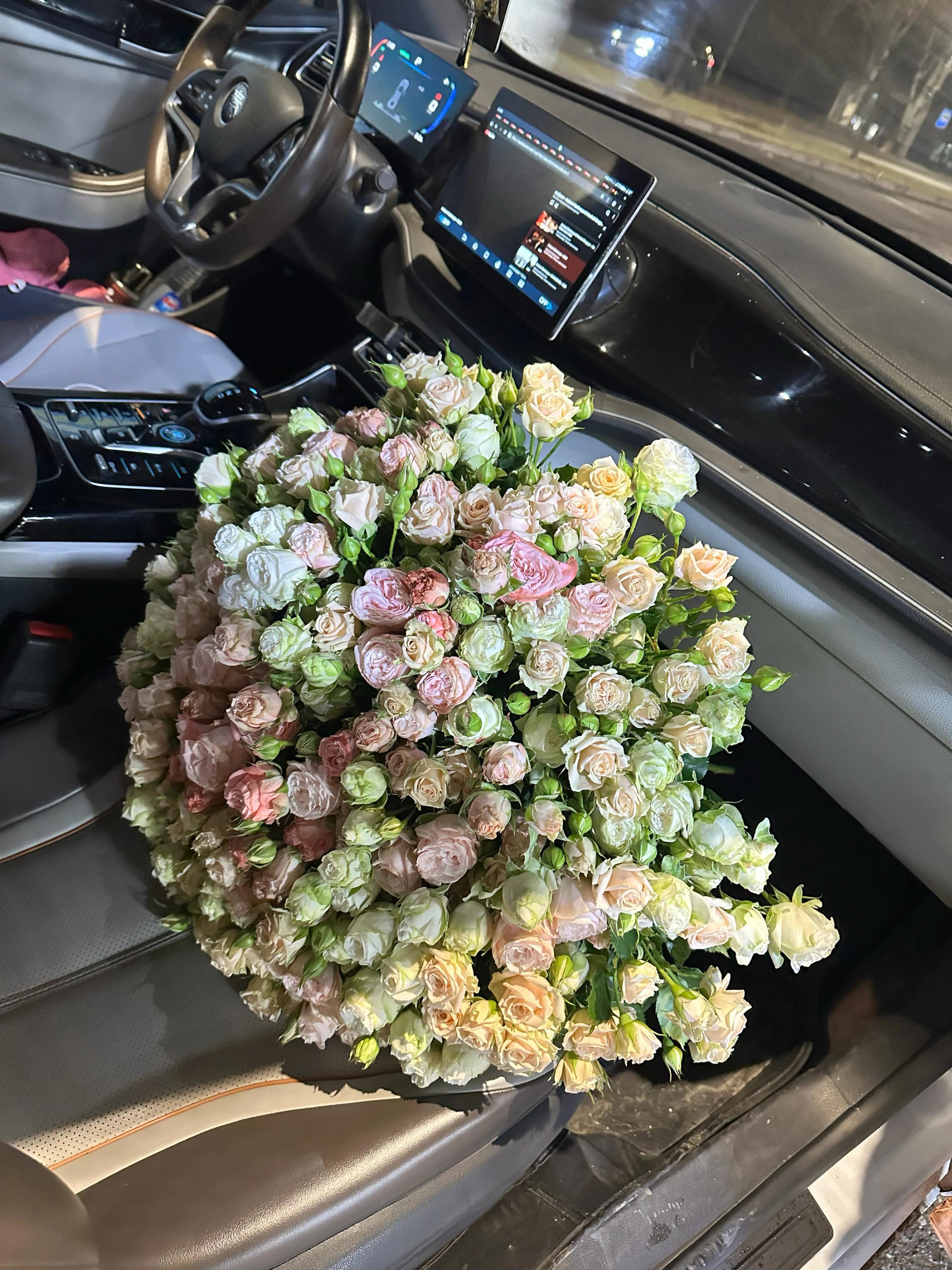 A gorgeous bunch | ծաղիկներ, ծաղկեպսակներ, բույսեր - առաքում Երևան