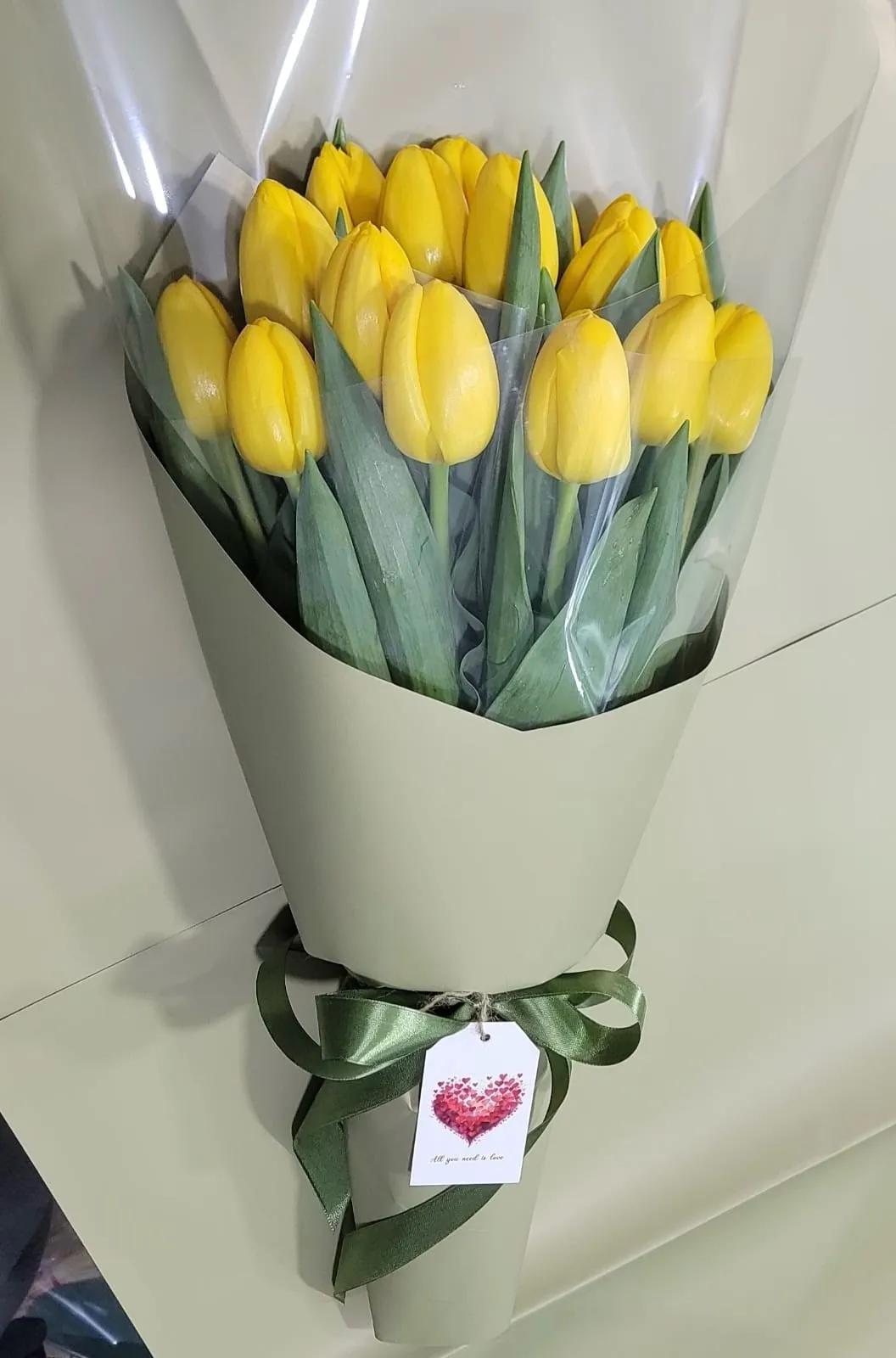 Yellow tulips | ծաղիկներ, ծաղկեպսակներ, բույսեր Երևան