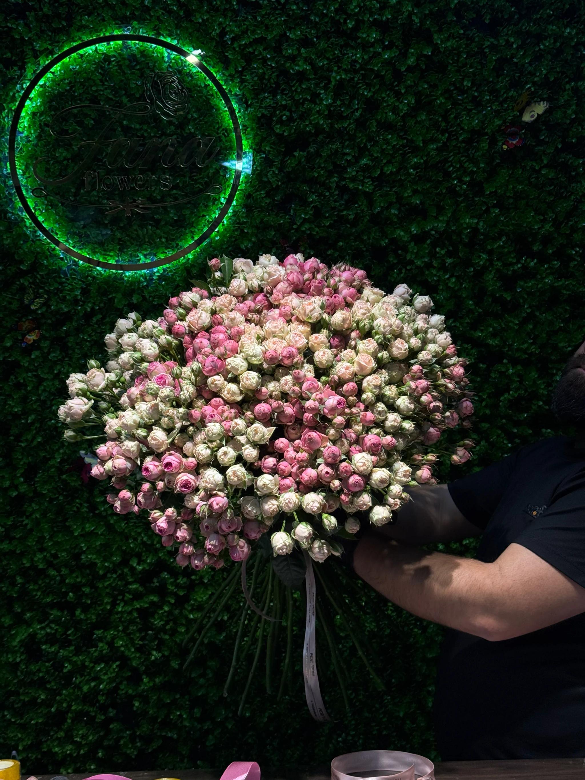 A mix of peonies and bunch roses | ծաղիկներ, ծաղկեպսակներ, բույսեր Երևան A mix of peonies and bunch roses | ծաղիկներ, ծաղկեպսակներ, բույսեր Երևան